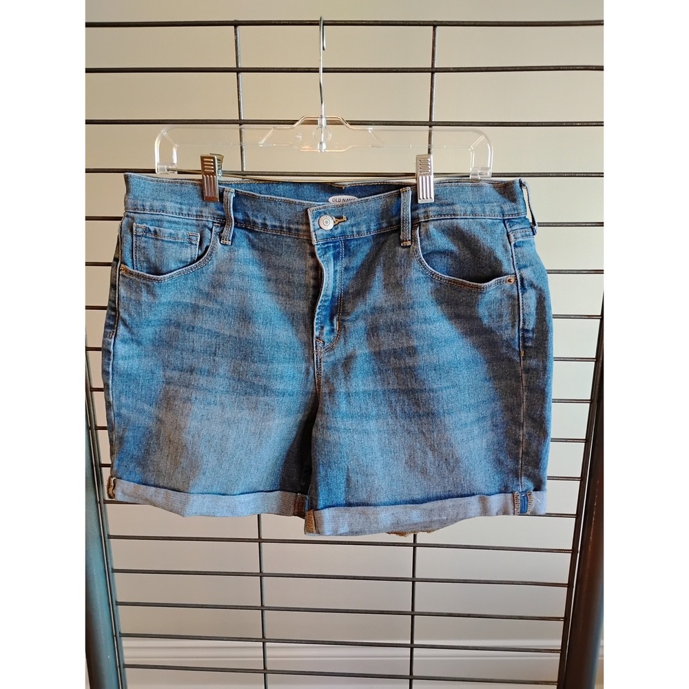 Old Navy Womens Denim Shorts Medium Wash Cuffed Mid Rise Size 12 Stretch Blue